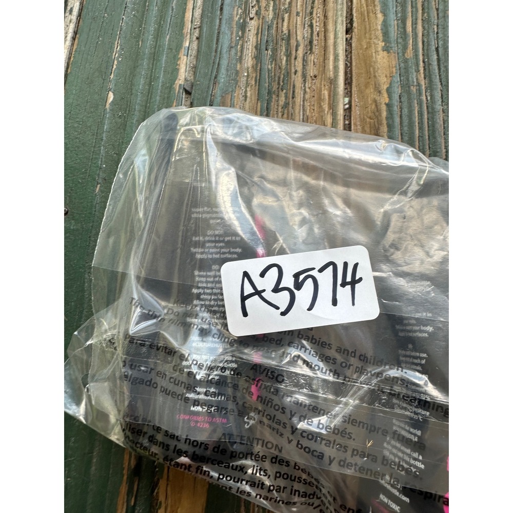 Stuart Semple BLK 3.0 Ultra Matte Blackest Black Acrylic Paint Set of 2 Bottles - Picture 6 of 6